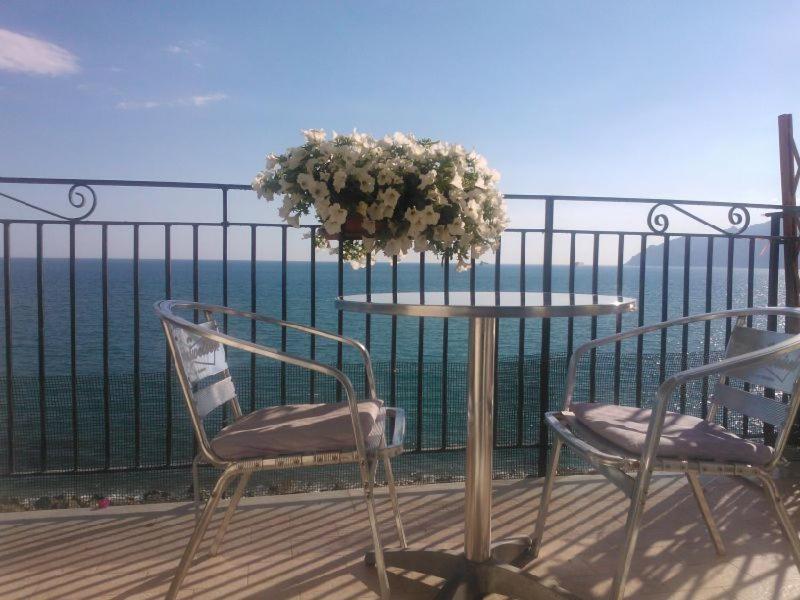 B&B Fronte Del Mare Salerno Ngoại thất bức ảnh